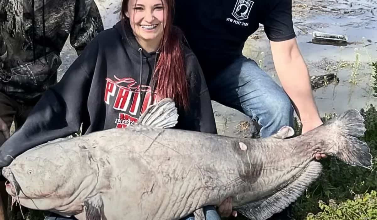 girl breaks record of biggest catfish